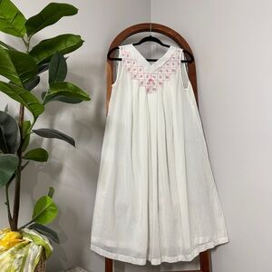 Vintage LARGE White Floral Embroidered Sleeveless Cottagecore Nightgown